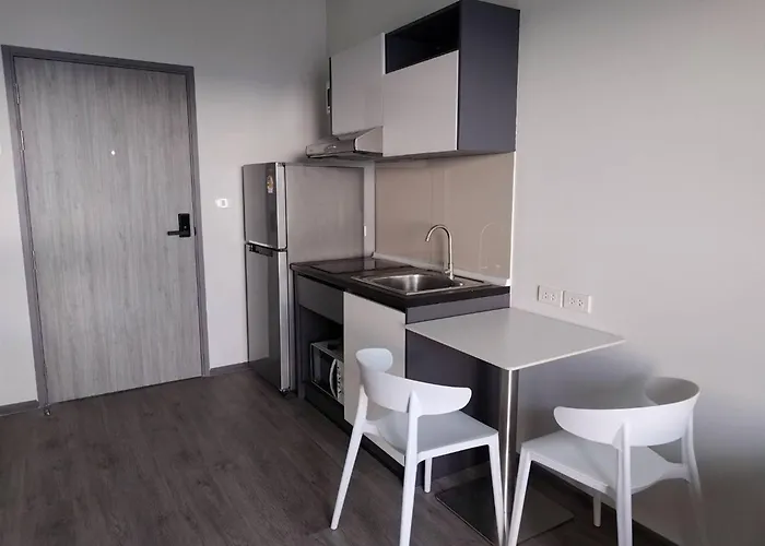 شقة Charming With City, Pool, And River Views *